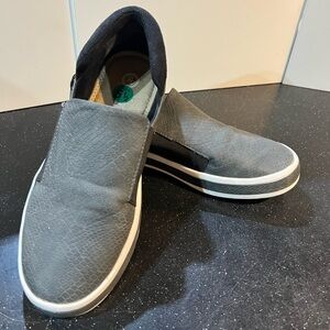 Bela Vita Gray Slip-On Shoes